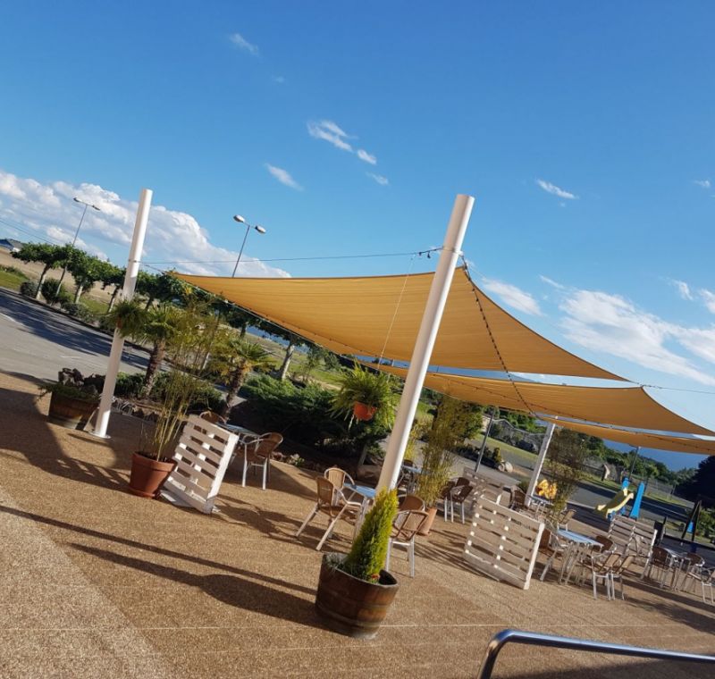 Terraza exterior cubierta